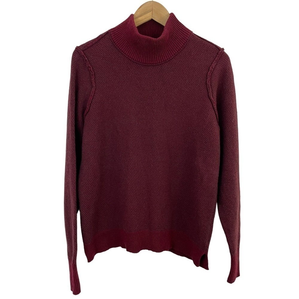 Aventura Turtleneck Sweater Women’s L Red Textured Classic Casual Christmas EUC